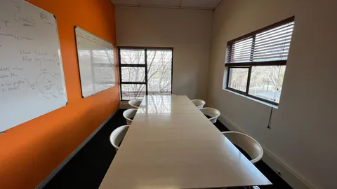 The Sentinal - 86 Capricorn Drive, Lone Hill has a 250m² Office Space Available To Let  (13)